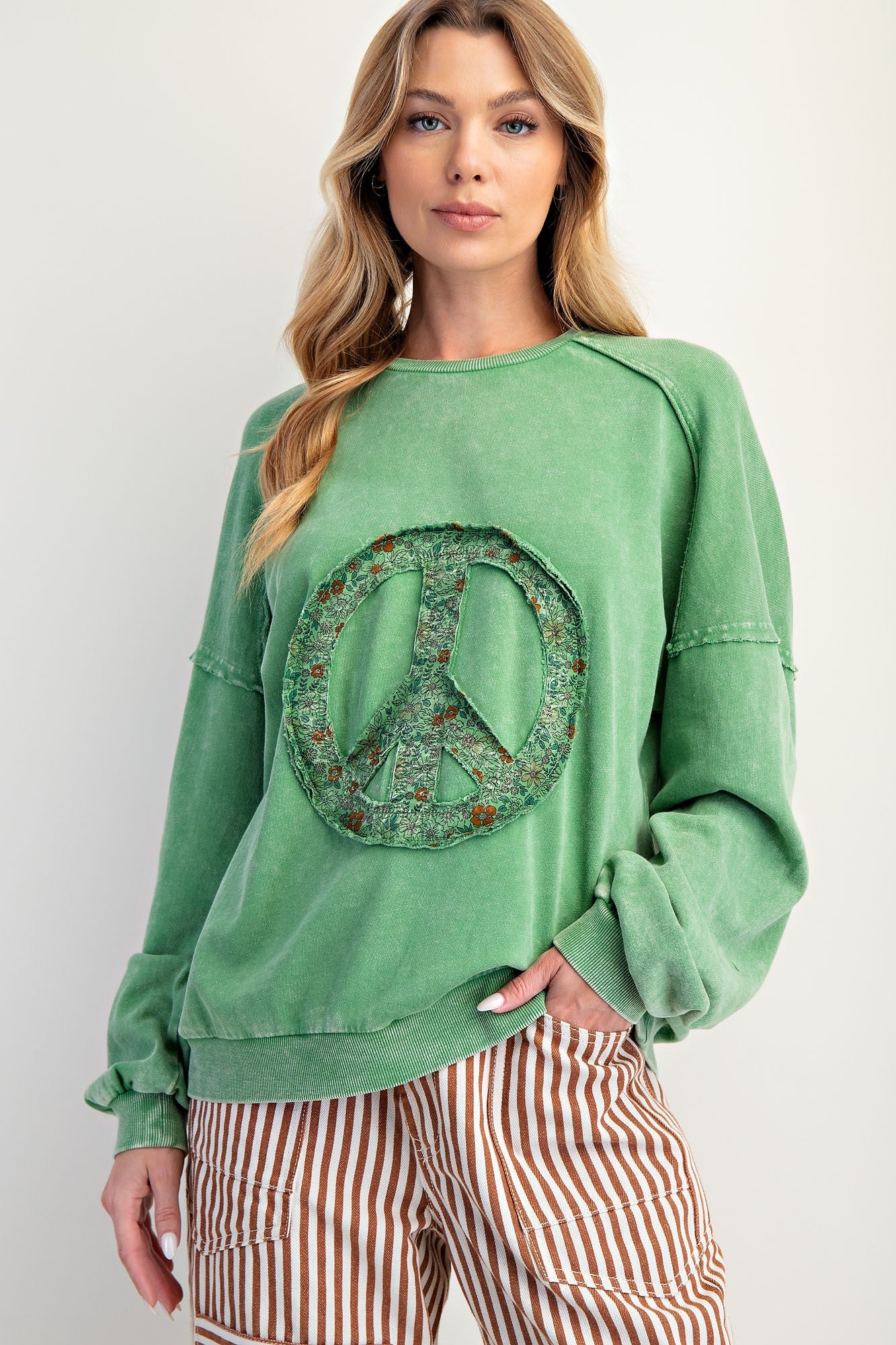 Juniper Peace Pullover