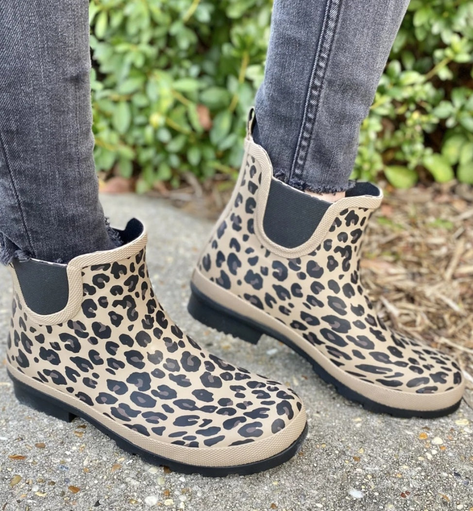 Leopard rain boot online